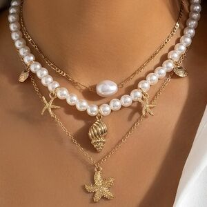 Gorgeous Pearl And Sea Layered Necklace Set